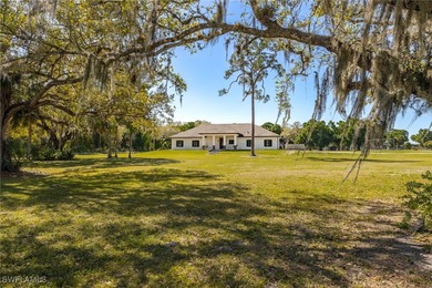 Caloosahatchee River Home For Sale in Labelle Florida