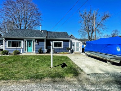 Lake Home For Sale in Pinckney, Michigan