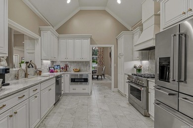 Welcome to 2207 Doral Cove, an exceptional golf course property - photo 13