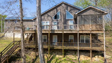HUGH PRICE REDUCTION! NOW $599,000! Waterfront- 2 Docks - photo 1