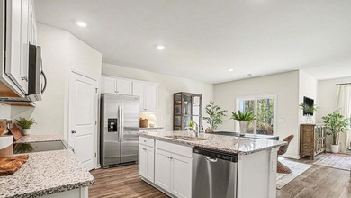 Welcome to Auberon Woods located off Highway 90 with easy access - photo 4