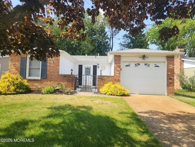 Nicely kept Melville model in desirable Lions Head North. Wood - photo 1