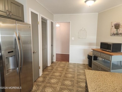 Nicely kept Melville model in desirable Lions Head North. Wood - photo 10