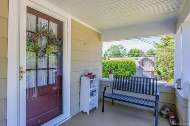 Welcome to this wonderful, expanded Colonial with a spacious - photo 9
