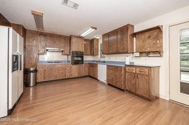 Nestled in the desirable Latimer community, this well-maintained - photo 21