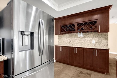 UPDATED & LARGEST floor plan in Shady Hollow, perfectly located - photo 32