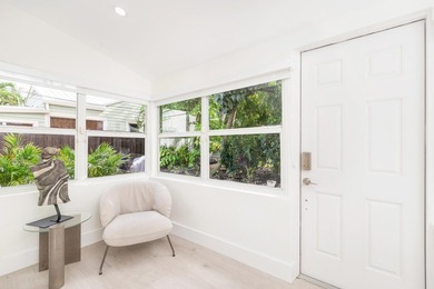 Beautifully Renovated Northwood Single-Family Home. Discover - photo 8