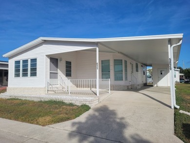 (private lake, pond, creek) Home For Sale in Zephyrhills Florida