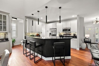 **LUXURY MODERN CONDO IN TROY** New HVAC system with a 10-year - photo 9