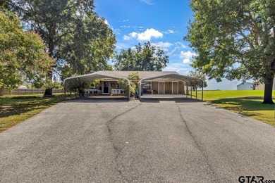 Lake Palestine Townhome/Townhouse For Sale in Flint Texas