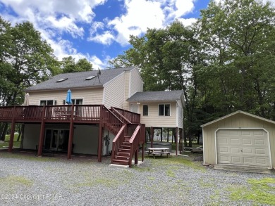 Lake Home For Sale in Albrightsville, Pennsylvania