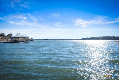 Extraordinary Lake Travis waterfront estate in the Sandy Shores - photo 6