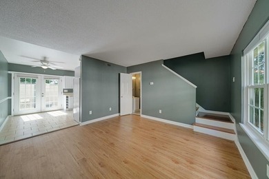 Beautifully updated condo/townhome conveniently located just - photo 2