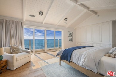 This picture-perfect, East Coast-style oceanfront estate in the - photo 14