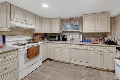 WELCOME TO 3170 RAWLINGS AVENUE. LEGAL 2 FAMILY FULLY DETACHED - photo 19