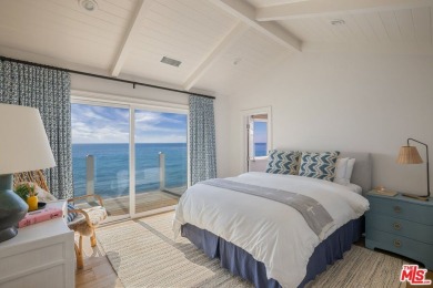 This picture-perfect, East Coast-style oceanfront estate in the - photo 22