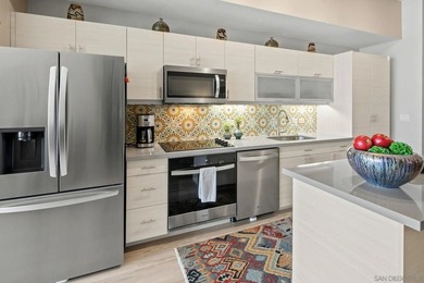 Welcome home to this stunningly renovated urban retreat at 350 W - photo 9