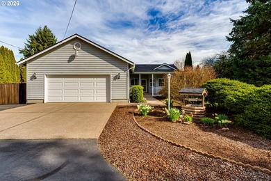 Fern Ridge Lake Home For Sale in Junctioncity Oregon