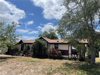 Lake Home For Sale in Lake Placid, Florida