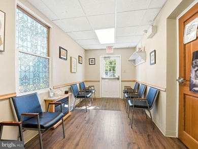 Rare opportunity to own a beautifully maintained professional - photo 8