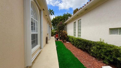 Beautifully maintained Oakmont model offering 3 bedrooms, 2 - photo 3