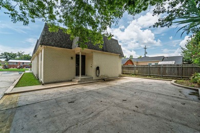 Build-to-Suit Opportunity in Downtown Houma's Medical District!