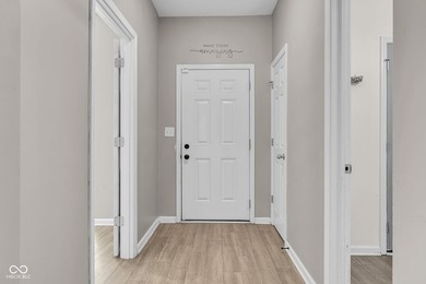 Welcome home to this beautifully maintained 4 bed, 2 bath ranch - photo 5