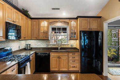 This charming brick home sits in a cul-de-sac on a quiet street - photo 7
