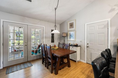 This charming brick home sits in a cul-de-sac on a quiet street - photo 9