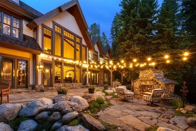 Spectacular, European ski chalet with a truly grand entry into - photo 11