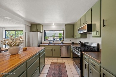 Light-filled, thoughtfully updated and designed around - photo 12