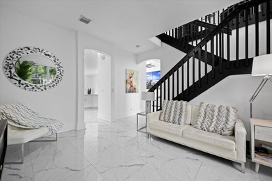 Lakefront living on an oversized cul-de-sac lot in Journey's - photo 16
