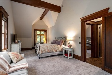 Spectacular, European ski chalet with a truly grand entry into - photo 20