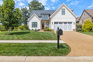 Lake Home For Sale in Loudon, Tennessee