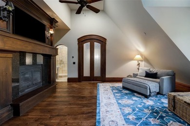 Spectacular, European ski chalet with a truly grand entry into - photo 21