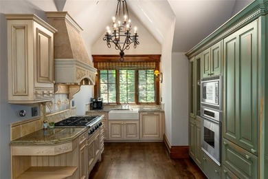 Spectacular, European ski chalet with a truly grand entry into - photo 22