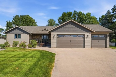 Wake up to breathtaking views of highly sought-after Long Lake! - photo 4