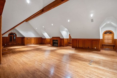 This stunning luxury home seamlessly combines refined elegance - photo 42