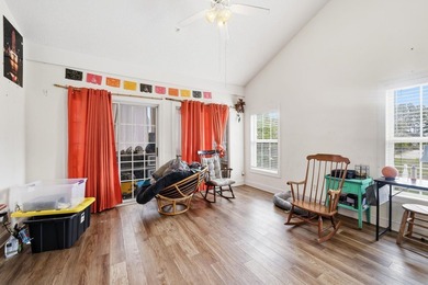 Welcome to this a well-maintained 3 bed/2bath upper-level condo - photo 9