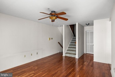 Beautiful 2-bedroom, 2.5-bath townhome located in a highly - photo 5
