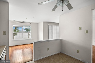 Beautiful 2-bedroom, 2.5-bath townhome located in a highly - photo 10