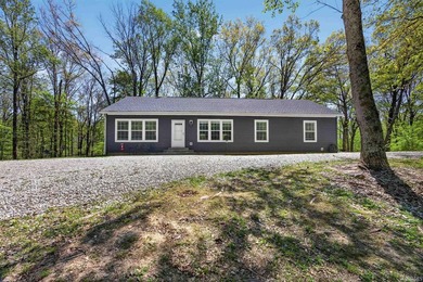 LAKE MONROE! GREAT FAMILY HOME, SUMMER LAKE HOUSE, OR TURN-KEY - photo 2