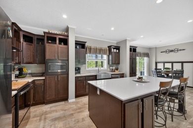 LAKE MONROE! GREAT FAMILY HOME, SUMMER LAKE HOUSE, OR TURN-KEY - photo 8