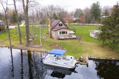 Townline Lake - Montcalm County Home For Sale in Lakeview Michigan