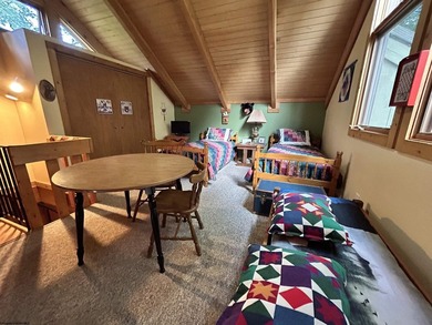 You will feel all the rustic comfort of a mountain cabin while - photo 19