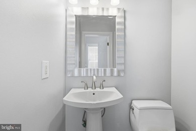 POTENTIAL 1ST FLOOR BEDROOM. Beautifully RENOVATED home - photo 23