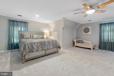 POTENTIAL 1ST FLOOR BEDROOM. Beautifully RENOVATED home - photo 26