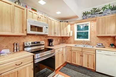Storybook mountain escape, where cozy cabin charm and modern - photo 9
