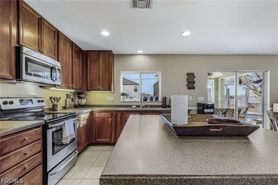 ***OUR LOSS IS YOUR GAIN*** PRICE IMPROVEMENT - MUST SEE POOL - photo 10