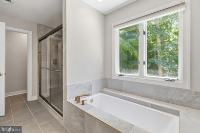 POTENTIAL 1ST FLOOR BEDROOM. Beautifully RENOVATED home - photo 31